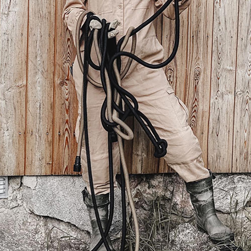 Gartenschlauch 25m black in Bewegung