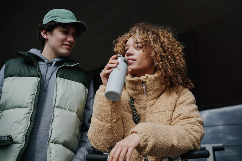 Stanley Flaschen und Becher
