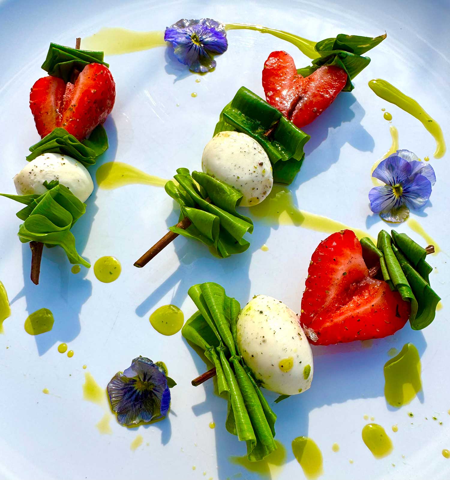 Erdbeere Spieß mit Bärlauch